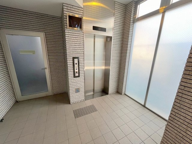 新大阪南グランドマンションのロビー