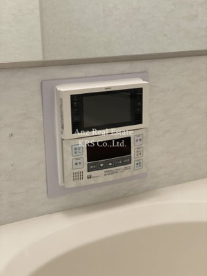 【設備】 | リーガル江戸堀 | 疲れた日には湯船に浸かってテレビを見てリラックス♪