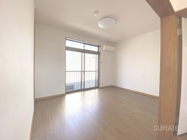 サンシャインⅠの居間・リビング|2面採光リビング☆彡