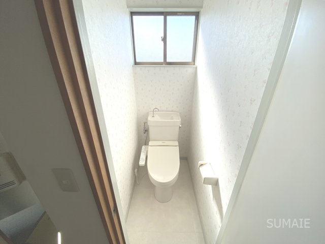 サンシャインⅠのバルコニー|窓付きトイレ☆彡