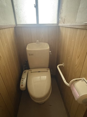 植田町本町一丁目 中古一戸建てのトイレ