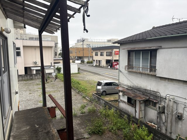 植田町本町一丁目 中古一戸建ての駐車場