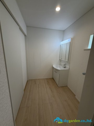 秦野市堀西第24　新築戸建　全2棟1号棟の脱衣所