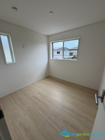 秦野市堀西第24　新築戸建　全2棟1号棟の洋室