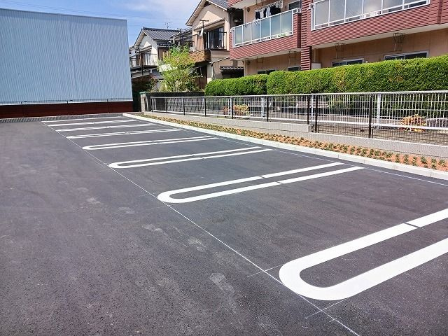 カンファネムの駐車場|駐車場完備です