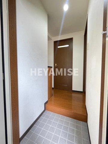 Apartment Grus Nakamachiの玄関