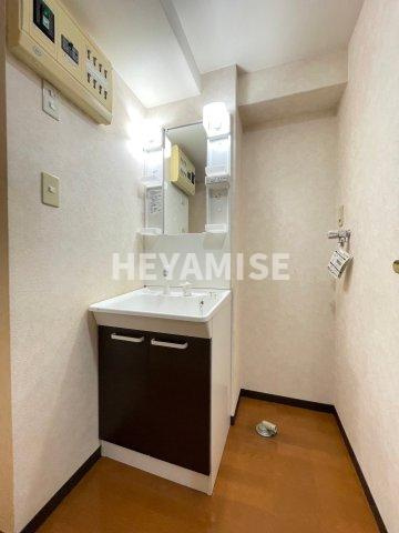 Apartment Grus Nakamachiの洗面所