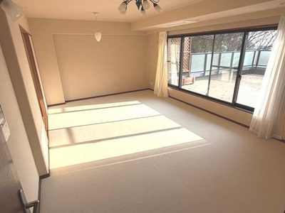 【居間・リビング】 | デ・リードヴィンテージ芦屋川山手光風館