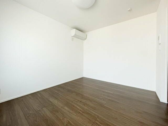 ハイスタンダード堀切の洋室