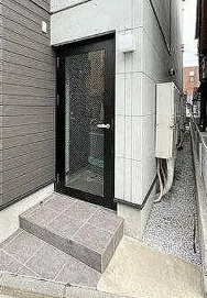 ハイスタンダード堀切のエントランス