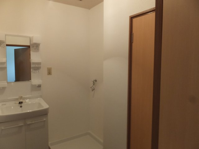 RGハイツIIの洗面所|※退去前につき別の部屋の写真となります。