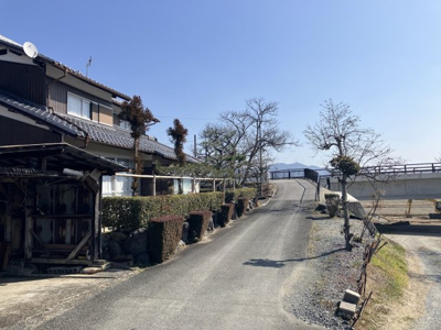 【前面道路含む現地写真】 | 河原林町勝林島畑田一戸建 | 通風良好です。