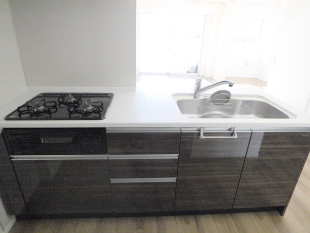 Ｌａ　Ｄｏｕｃｅｕｒ志茂のキッチン|3口ガスコンロのシステムキッチン！