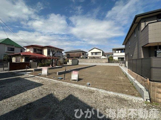 藤沢市本鵠沼3丁目　売地　全２区画の前面道路含む現地写真|現地外観