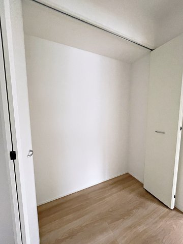 新築戸建・新築建売　郡山市咲田一丁目　桃見台小・第五中のその他|大容量の廊下収納　お掃除道具や日用品の保管に便利です！