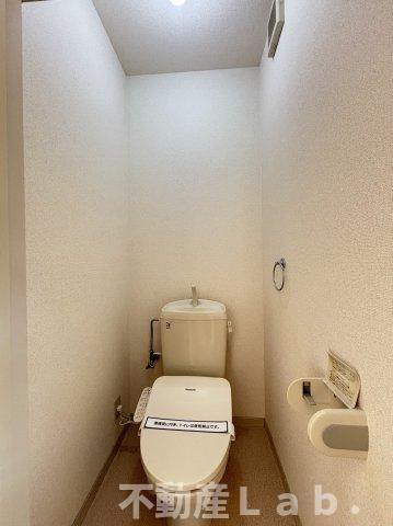 シャーメゾン古城　Ｂ棟のトイレ|※同一建物1階のお写真です。