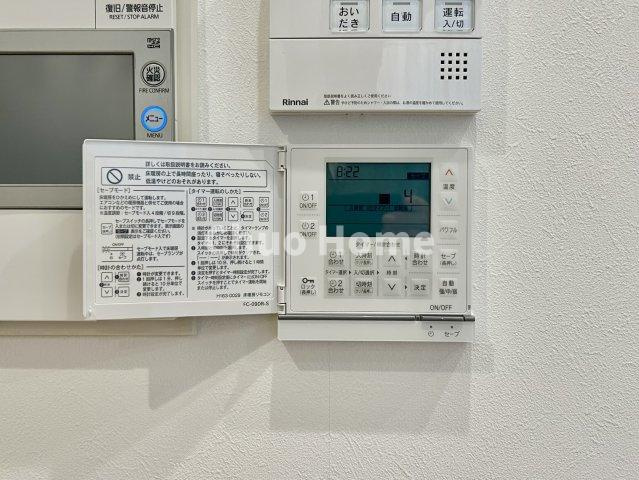 ルネッサンスタワー上野池之端の冷暖房・空調設備|【床暖房】冬は足元から暖めてくれる床暖房はエアコンとは違って埃が舞いませんので健康にも良さそうですね。