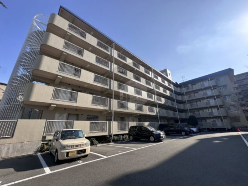 東大阪市御厨栄町３丁目の賃貸マンションの外観