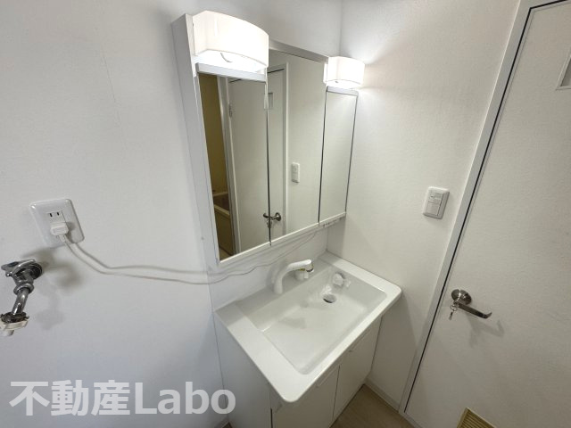 稲垣ハイツ5の洗面所
