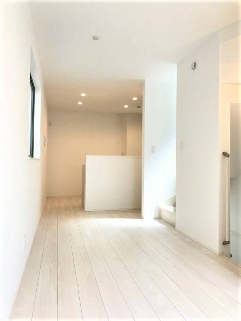 大田区上池台４丁目の中古一戸建の居間・リビング