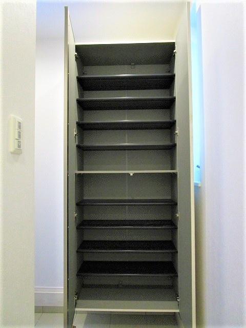 大田区上池台４丁目の中古一戸建の玄関