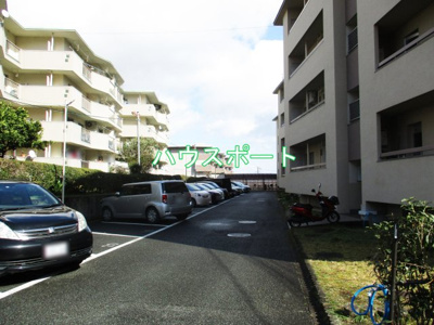 【駐車場】 | 南円明寺ヶ丘団地 6棟