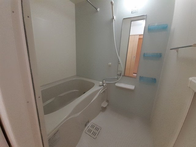 クレストガーデンⅡの浴室