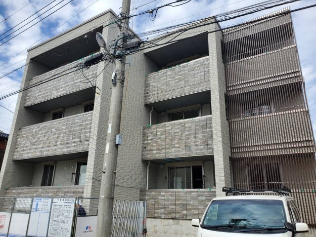 スプリング　クレストの外観