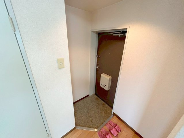 サンサーラ新大阪の玄関