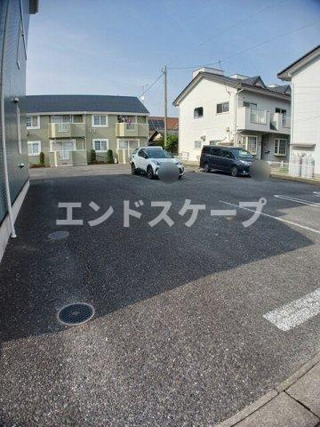 ヴィラフルールＡの駐車場|高崎、前橋のお部屋探しはエンドスケープまで！お客様の理想お聞かせ下さい♪