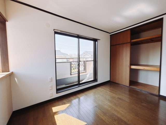 【中古戸建】前橋市富士見町1期の洋室|■2階洋室｜2階居室には収納をご用意しています♪常にお部屋を綺麗に保てます！小さなお子様も自然とお片付けができるようになるのでうれしいですよね！