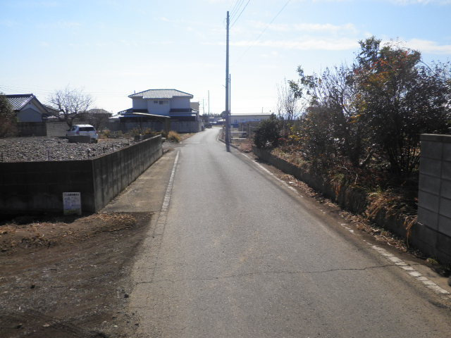 【前面道路含む現地写真】 | 売地：小泉町 | 前面道路含む現地写真です