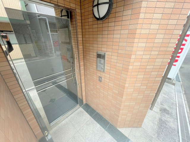 COMHOUSE2のエントランス