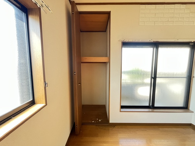 若松町戸建の収納