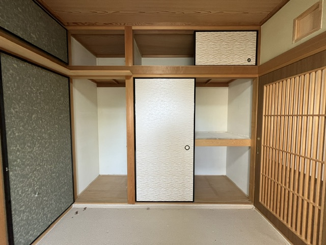 若松町戸建の収納