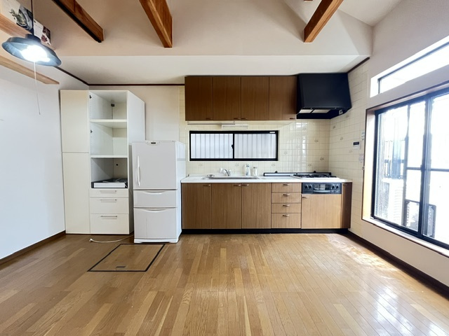若松町戸建のキッチン