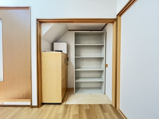 若松町戸建の収納