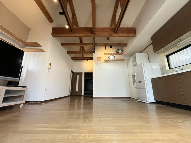 若松町戸建の居間・リビング