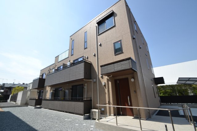 Ｄ－ｒｏｏｍ高須の外観