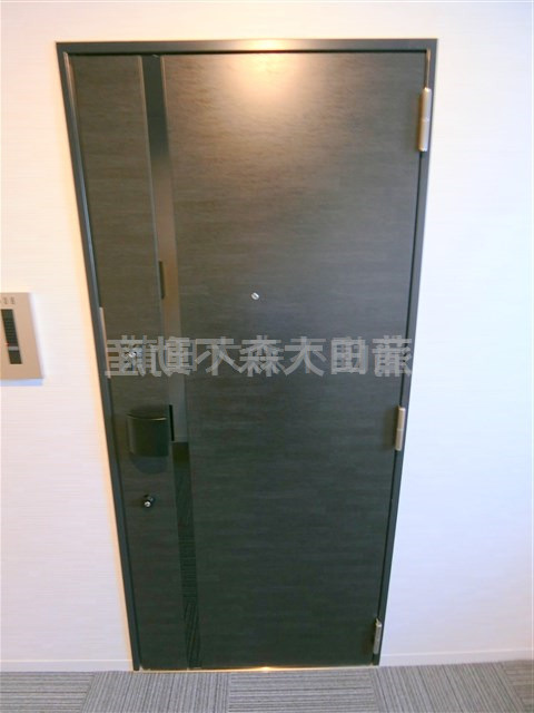 アジールコート蒲田の玄関