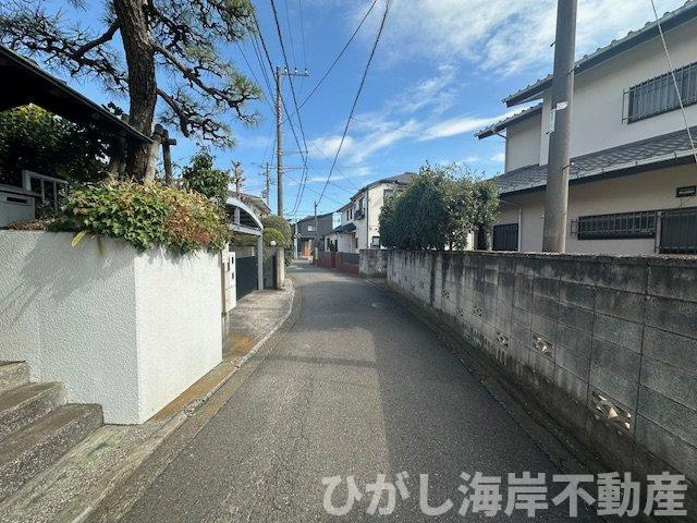 藤沢市本鵠沼２丁目　売地　全４区画の前面道路含む現地写真|3月20日撮影　造成工事前　現地外観