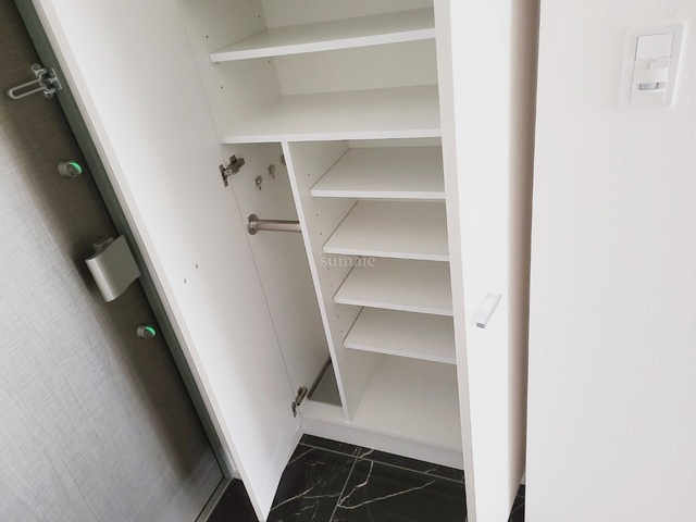 ＶＡＬＥＳＩＡ東十条ＣＩＴＹの収納|玄関です☆