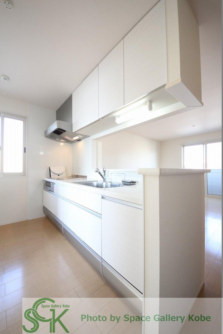 フローラルコートのキッチン|※お部屋により仕様が異なる場合があります※