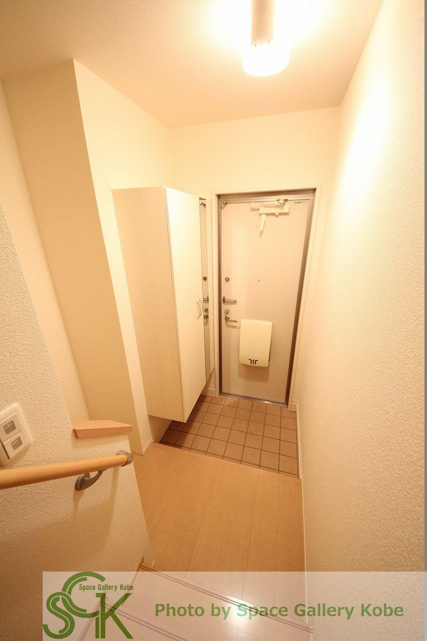 フローラルコートの玄関|※お部屋により仕様が異なる場合があります※