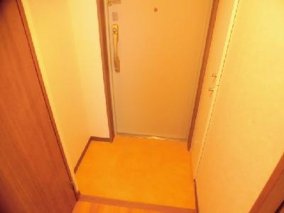 ビクトワール西大路御池の玄関