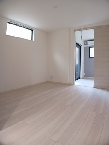 グラン　シティの居間・リビング