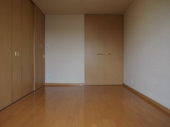 ルーブル鷺宮の寝室|フローリングの洋室です☆（同一仕様写真）