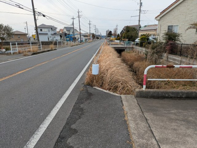 【前面道路含む現地写真】 | 東金市菱沼　中古戸建