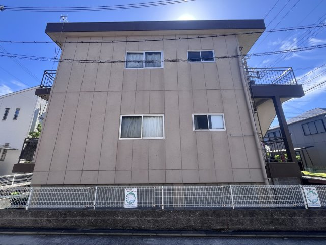 吉川マンションの外観
