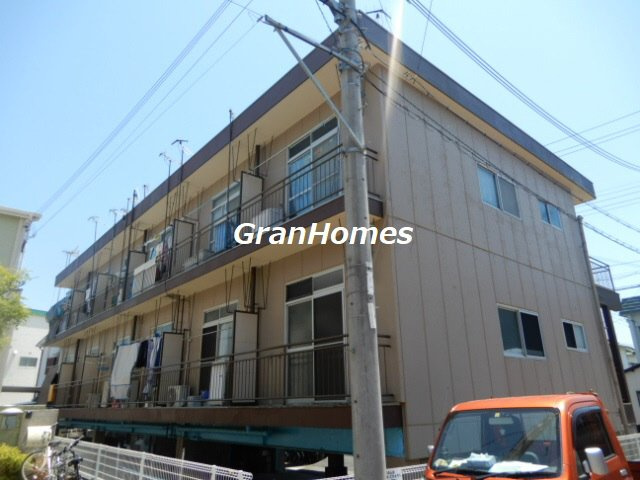 吉川マンションの外観